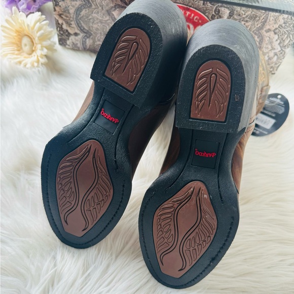 Laredo 11 Maddie Distressed R Toe Boots - Picture 6 of 10